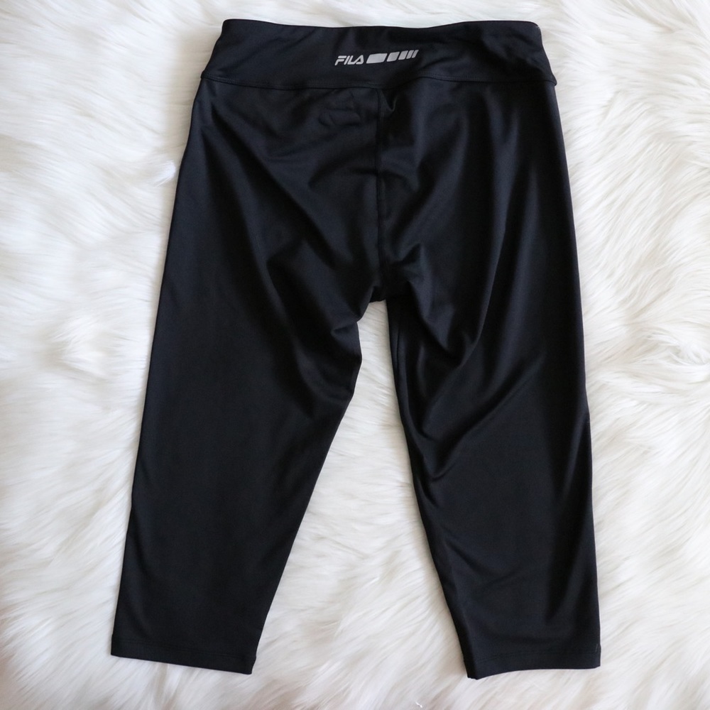 NEW Fila Black Platinum 3/4 Capri  Black/Blue Leggings - Picture 3 of 15